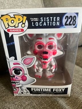 Funko Pop! Games Funtime Foxy - White and Pink Vinyl Figure (228)